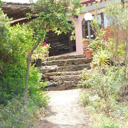 Фермерский дом Agriturismo Istedduile